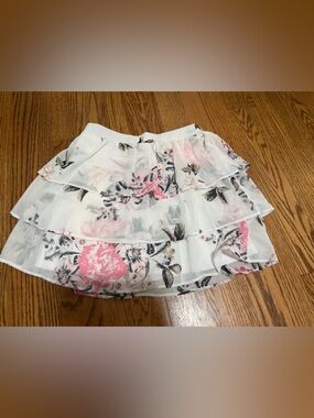 Rue21 White Floral Elastic Waist Skirt with Pink and Green Print